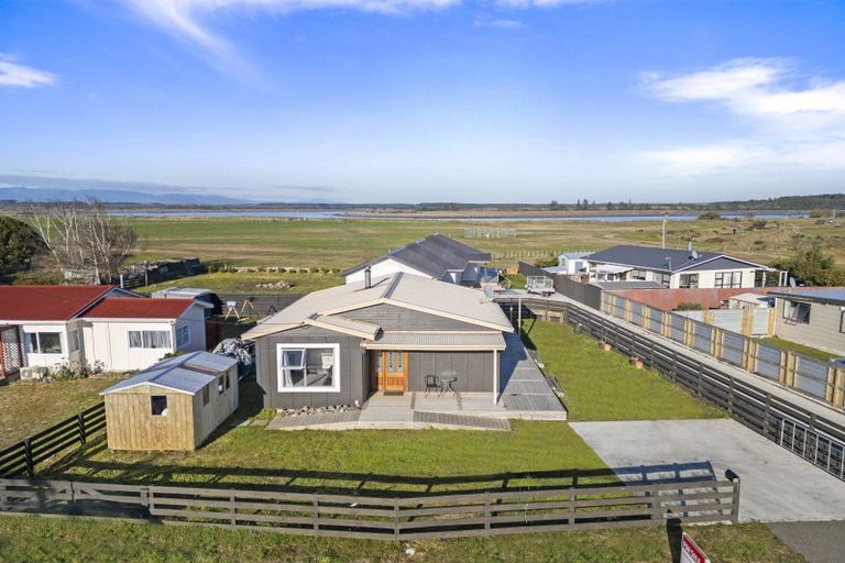Photo of property in 18 Norton Street, Foxton Beach, Foxton, 4815