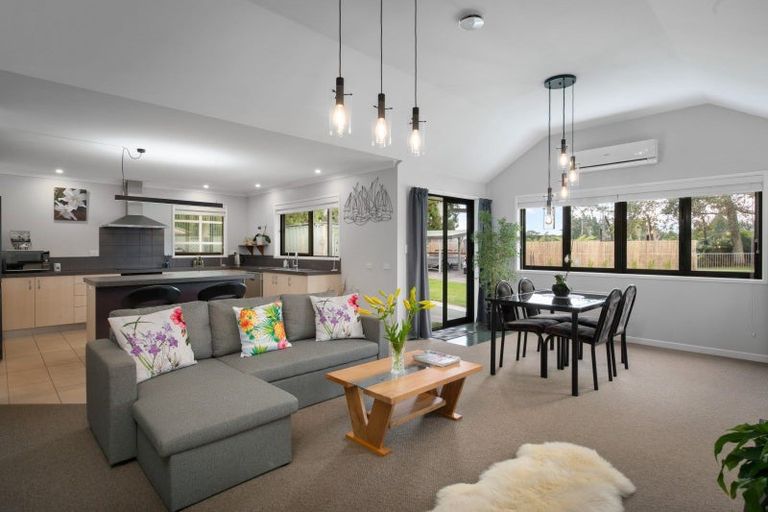 Photo of property in 10 Bransley Grove, Katikati, 3129