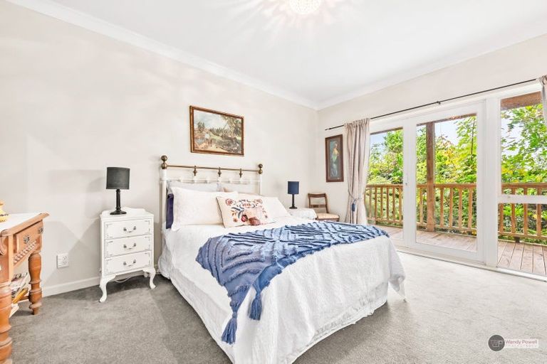 Photo of property in 11c Saint Johns Way, Normandale, Lower Hutt, 5010