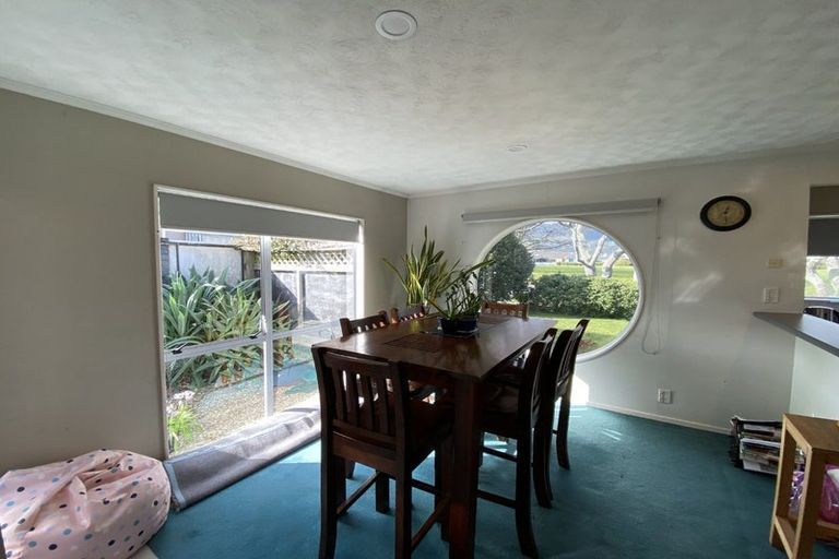 Photo of property in 2 Stead Crescent, Stoke, Nelson, 7011