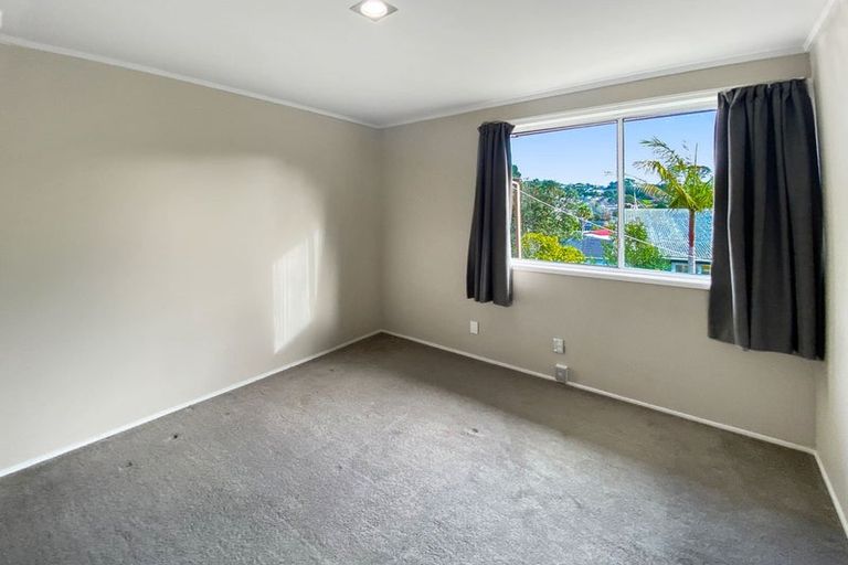Photo of property in 8 Bentley Avenue, Glenfield, Auckland, 0629