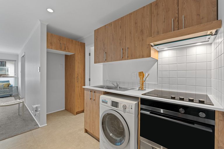 Photo of property in 4c/30 Westward Ho, Glen Eden, Auckland, 0602