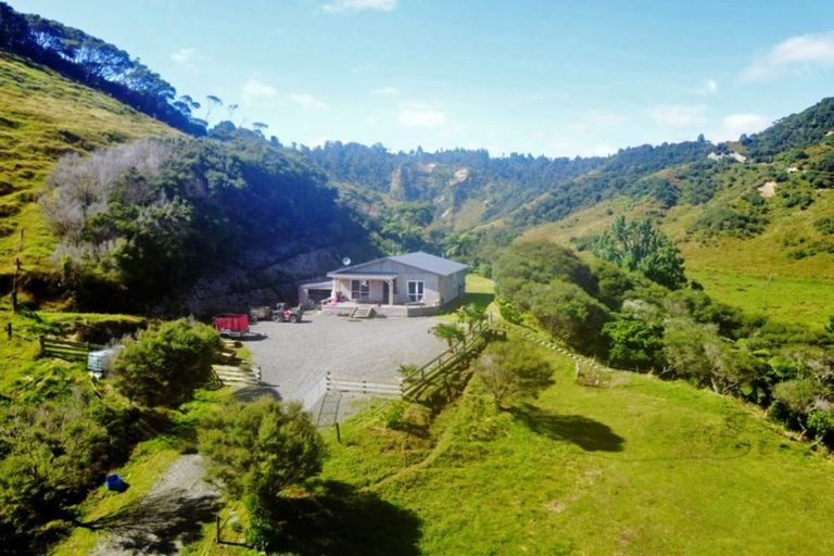 Photo of property in 97 Piko Road, Okoki, Urenui, 4375