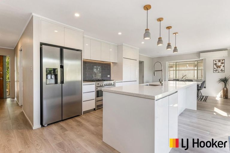 Photo of property in 62 Tington Avenue, Wattle Downs, Auckland, 2103