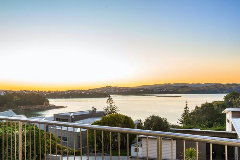 Photo of property in 24 The Layline, Whitby, Porirua, 5024