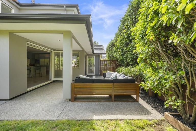 Photo of property in 7 Tranquility Rise, Mellons Bay, Auckland, 2014