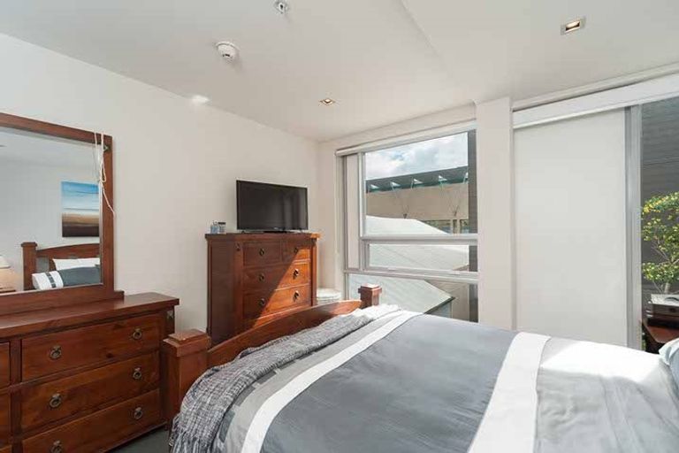 Photo of property in Monument Apartments, 3a/245 Wakefield Street, Te Aro, Wellington, 6011