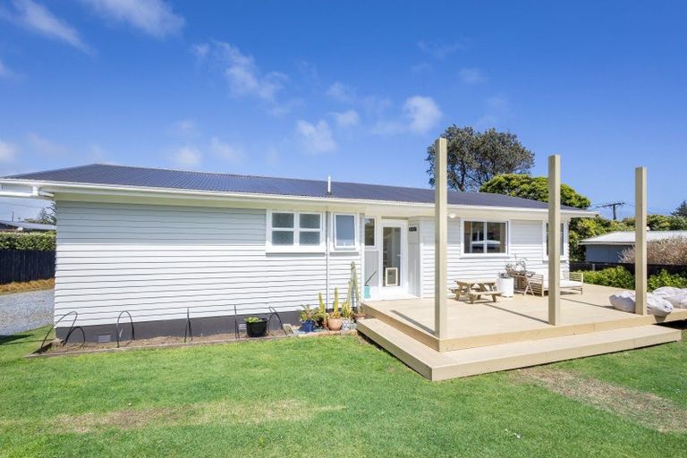 Photo of property in 3 Bayly Street, Baylys Beach, Dargaville, 0377