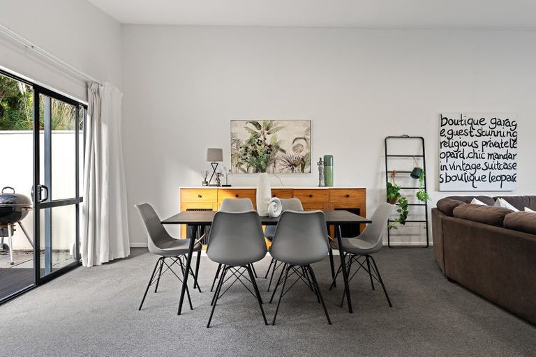 Photo of property in 7 Joseph Banks Drive, Whitby, Porirua, 5024