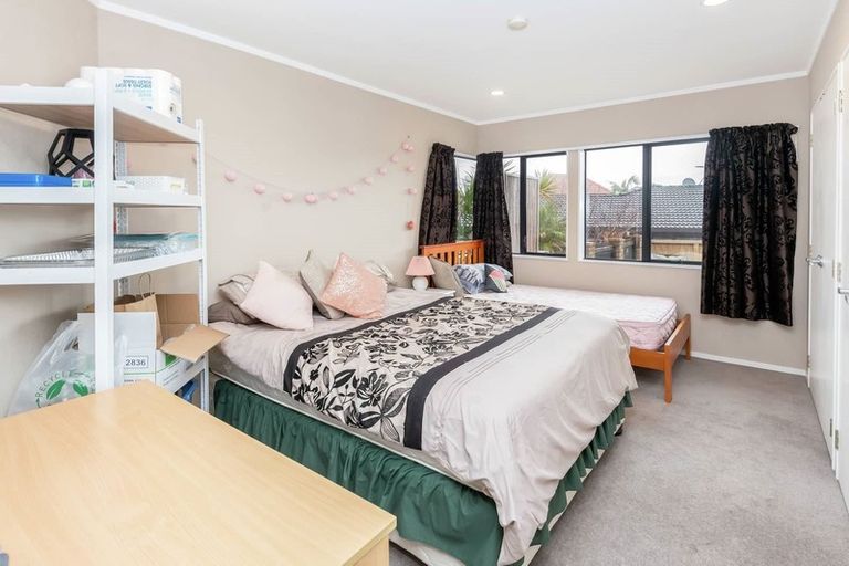 Photo of property in 20 Simmental Crescent, Somerville, Auckland, 2014