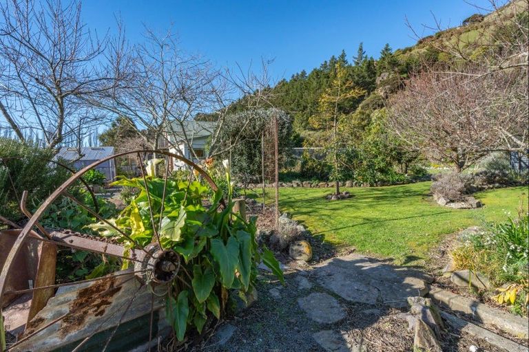 Photo of property in 1287 Okains Bay Road, Okains Bay, 7583