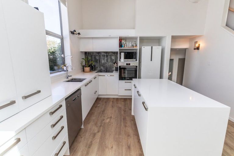 Photo of property in 23a Akaroa Drive, Maupuia, Wellington, 6022