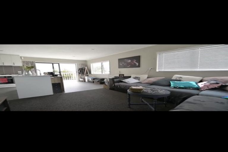 Photo of property in 5 Elliston Crescent, Stanmore Bay, Whangaparaoa, 0932