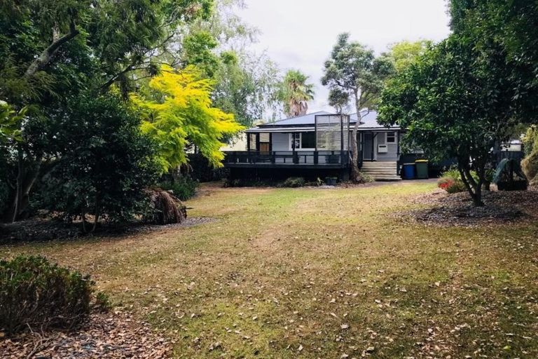 Photo of property in 52 Tramway Road, Beach Haven, Auckland, 0626