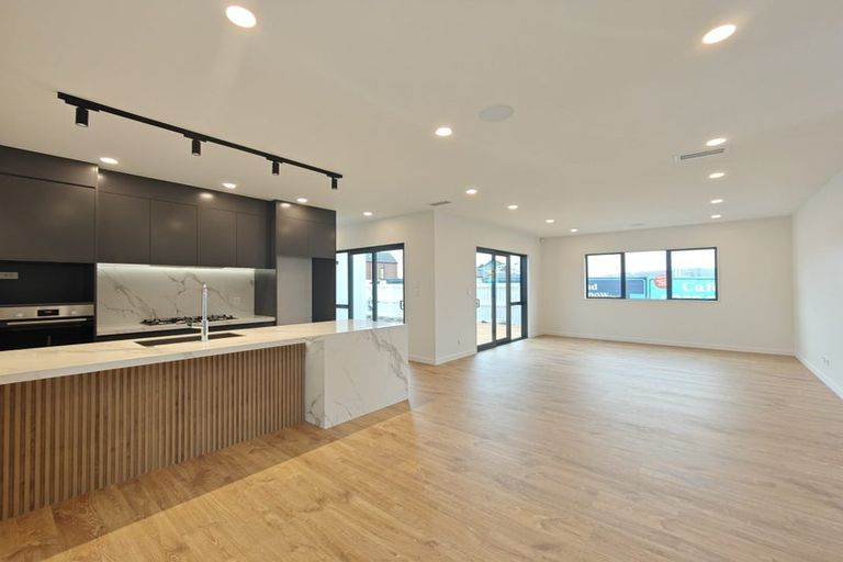 Photo of property in 1 Pukeko Road, Hobsonville, Auckland, 0616