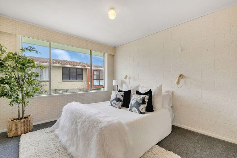 Photo of property in 3/12 Jillett Street, Titahi Bay, Porirua, 5022