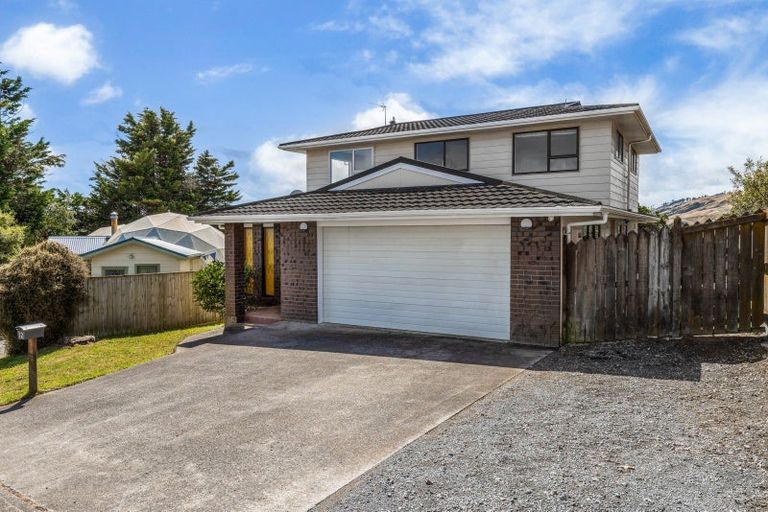 Photo of property in 12 Tremaine Place, Camborne, Porirua, 5026