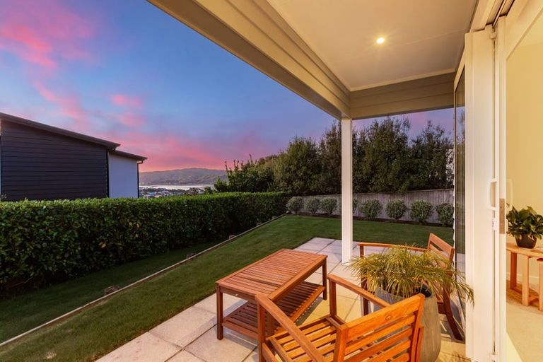 Photo of property in 135 Endeavour Drive, Whitby, Porirua, 5024