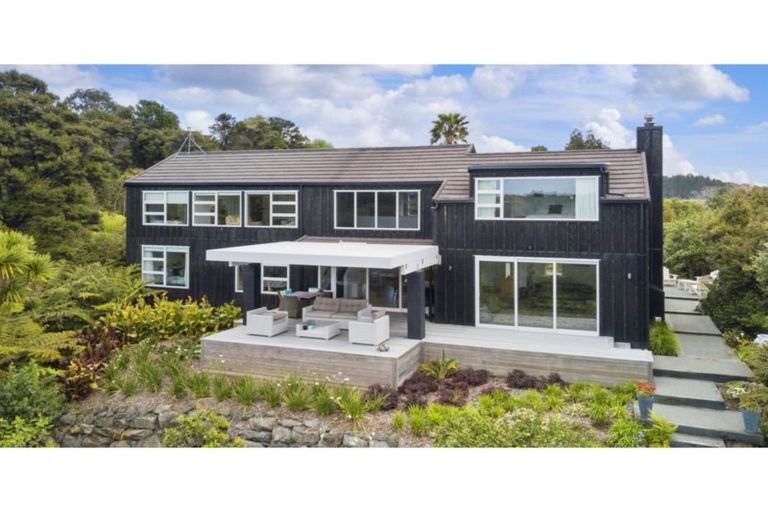 Photo of property in 14 Creek Street, Sandspit, Warkworth, 0982