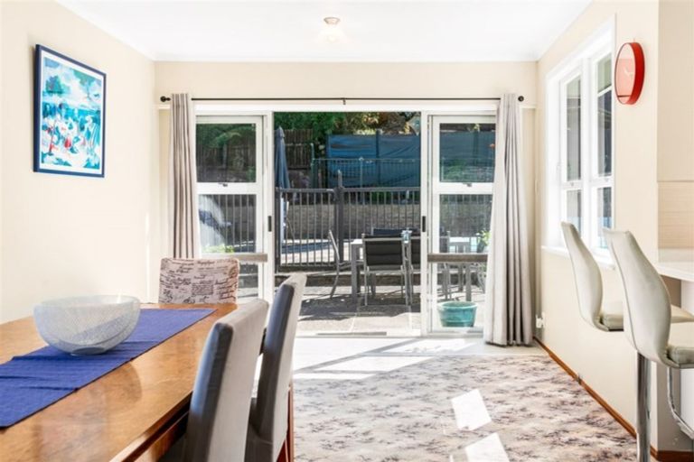 Photo of property in 14 Takapu Street, Henderson, Auckland, 0612