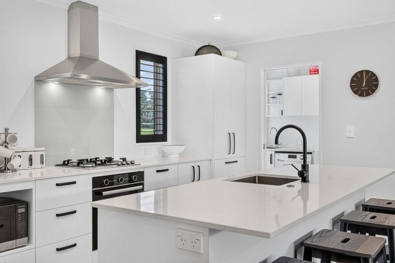 Photo of property in 4 Pinedale Crescent, Riversdale Beach, Masterton, 5872