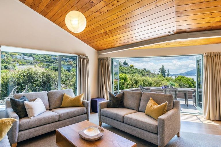 Photo of property in 7 Te Urunga Place, Acacia Bay, Taupo, 3330
