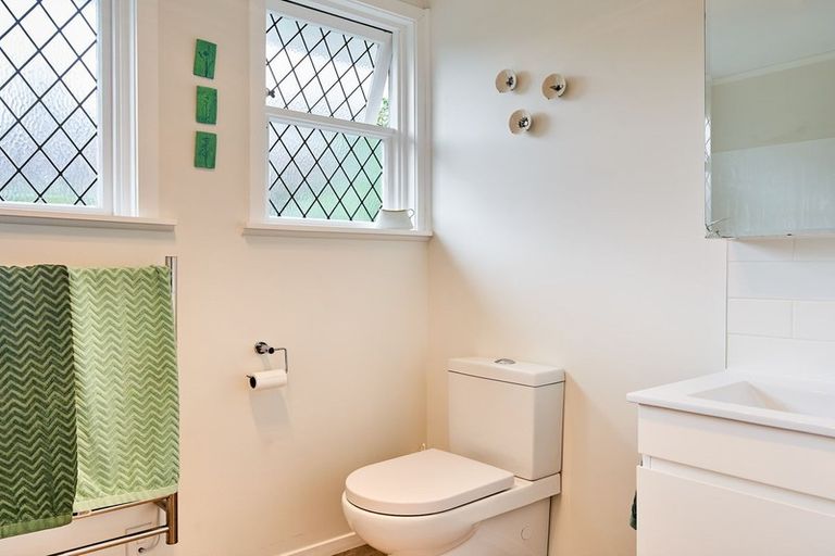 Photo of property in 16 Chaffey Crescent, Titahi Bay, Porirua, 5022