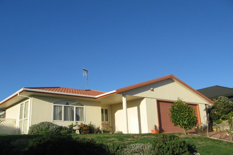 Photo of property in 137 Realm Drive, Paraparaumu, 5032