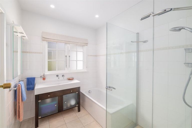 Photo of property in 10 Joyce Crescent, Ilam, Christchurch, 8041