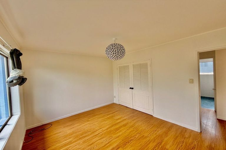 Photo of property in 2/48 Mayfair Crescent, Mairangi Bay, Auckland, 0630