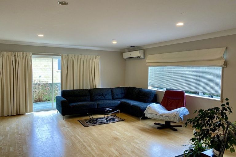 Photo of property in 41 Erlestoke Crescent, Churton Park, Wellington, 6037