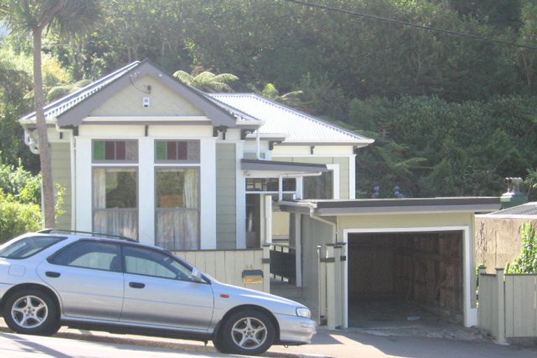 Photo of property in 44 Todman Street, Brooklyn, Wellington, 6021