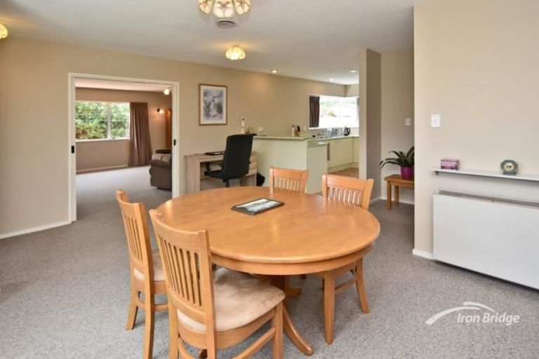 Photo of property in 3 Pyatt Place, Redwood, Christchurch, 8051