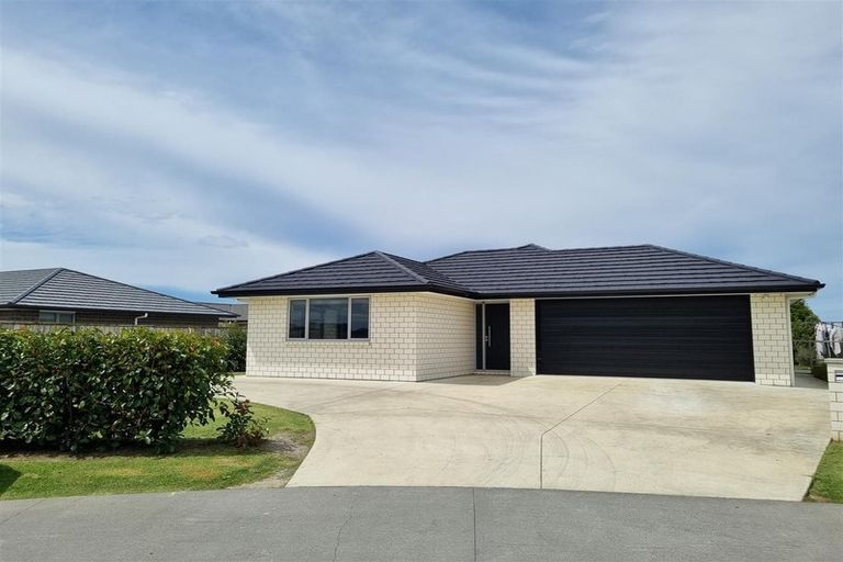 Photo of property in 3 Maries Way, Waipu, 0510