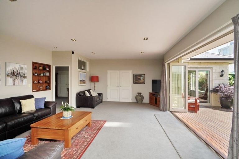 Photo of property in 135 Deans Avenue, Riccarton, Christchurch, 8011