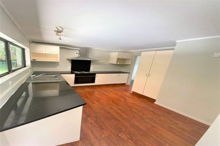 Photo of property in 24b Barberton Terrace, Red Hill, Papakura, 2110