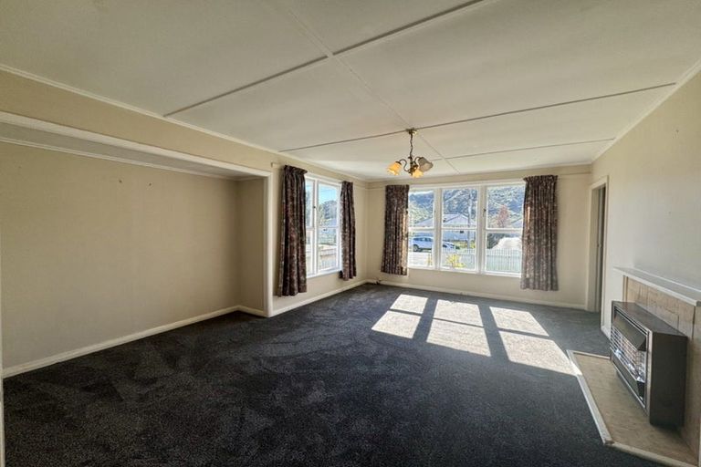 Photo of property in 114 Rata Street, Naenae, Lower Hutt, 5011