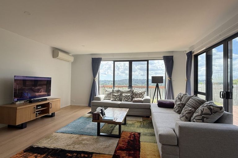 Photo of property in 14b Mackay Drive, Greenhithe, Auckland, 0632