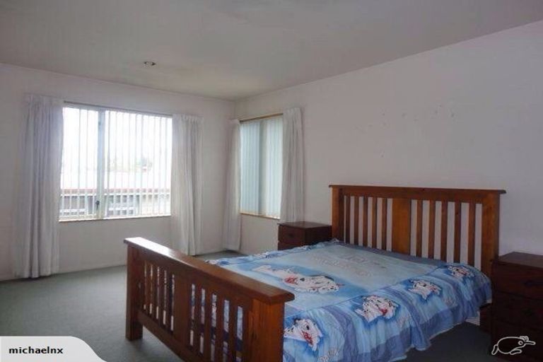 Photo of property in 94 Memorial Avenue, Ilam, Christchurch, 8053