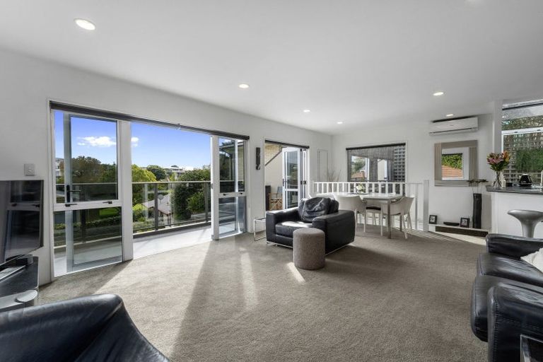 Photo of property in 120 Vale Street, Otumoetai, Tauranga, 3110