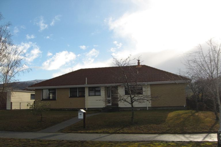 Photo of property in 22 Cairnmuir Crescent, Cromwell, 9310