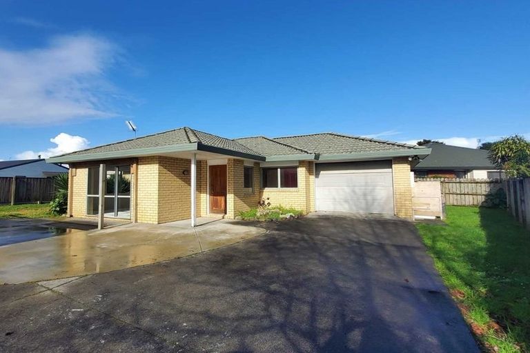 Photo of property in 8 Pono Place, Waiuku, 2123