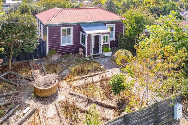 Photo of property in 26 Hussey Street, Waverley, 4510