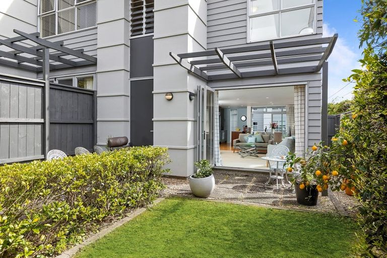 Photo of property in Habitat Apartments, 1/31 Byron Avenue, Takapuna, Auckland, 0622