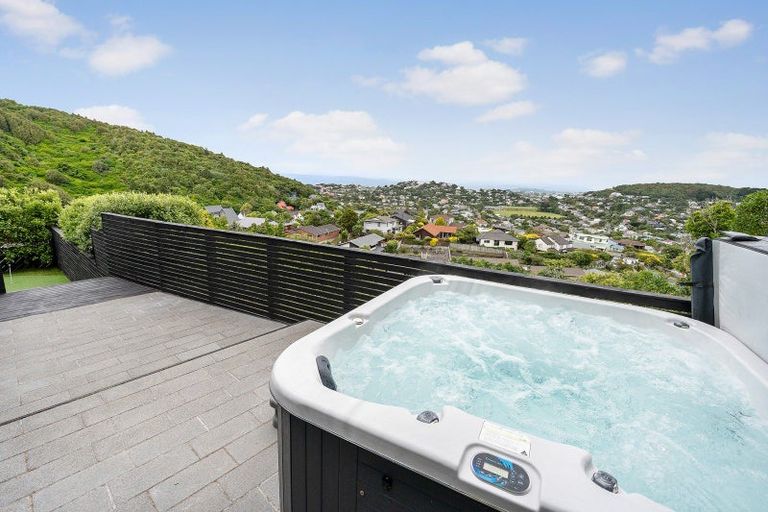 Photo of property in 15 Satara Crescent, Khandallah, Wellington, 6035