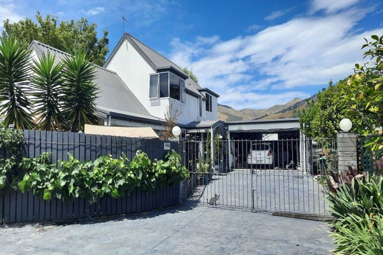 Photo of property in 44 Centaurus Road, Cashmere, Christchurch, 8022