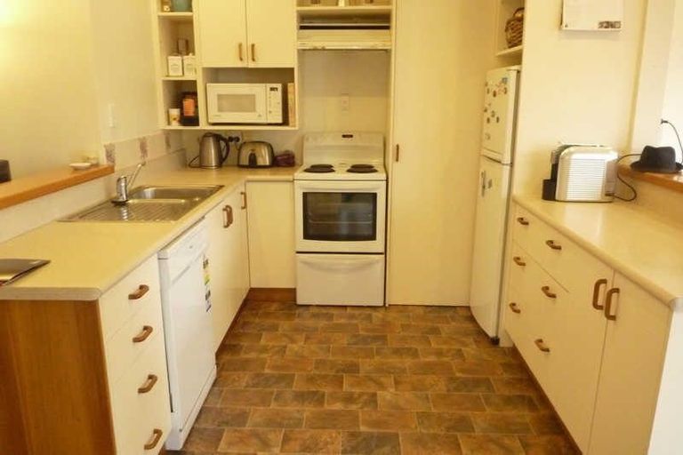 Photo of property in 111 Saint Martins Road, Saint Martins, Christchurch, 8022