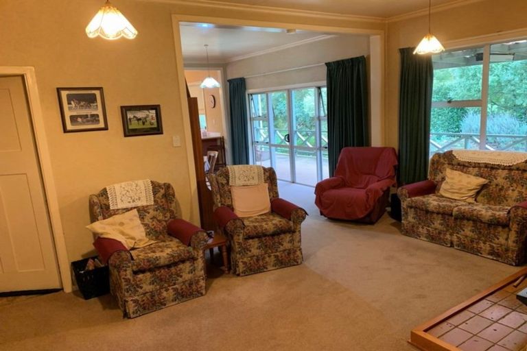 Photo of property in 10 Conway Road, Eltham, 4322