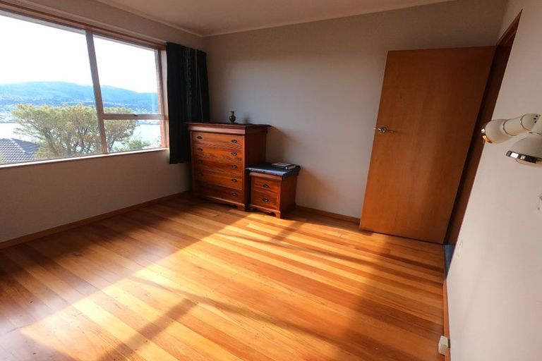 Photo of property in 107 Larnach Road, Vauxhall, Dunedin, 9013