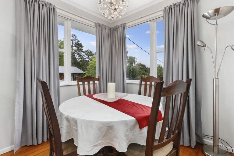 Photo of property in 512 West Coast Road, Oratia, Auckland, 0604